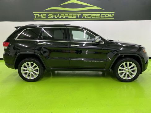 Used 2017 Jeep Grand Cherokee Limited w/ Luxury Group II AWD/4WD image 10