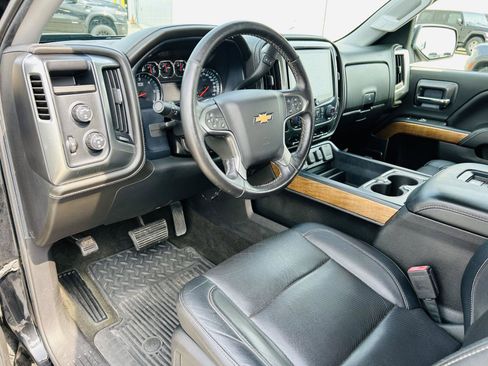 Used 2018 Chevrolet Silverado 1500 LTZ w/ Sport Package AWD/4WD image 12