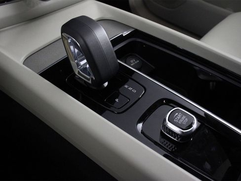 New 2025 Volvo XC60 T8 Plus w/ Protection Package Premier image 7