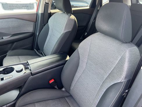 Used 2023 Nissan Rogue SV image 5