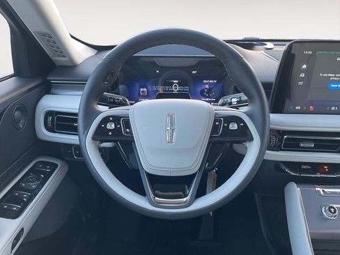 New 2026 Lincoln Aviator AWD image 12