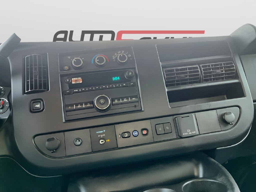Used 2024 Chevrolet Express 2500 RWD image 15