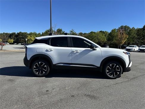 New 2026 Nissan Kicks SV w/ SV Premium Package image 9