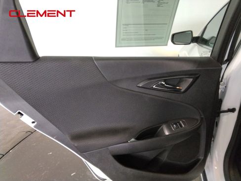 Used 2022 Chevrolet Malibu LT FWD image 28