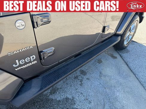 Used 2018 Jeep Wrangler Unlimited Sahara AWD/4WD image 19