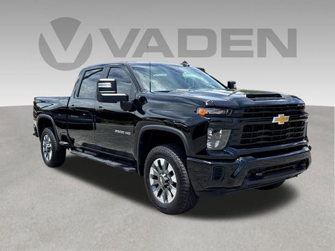 Used 2024 Chevrolet Silverado 2500 Custom w/ Custom Value Package AWD/4WD image 1