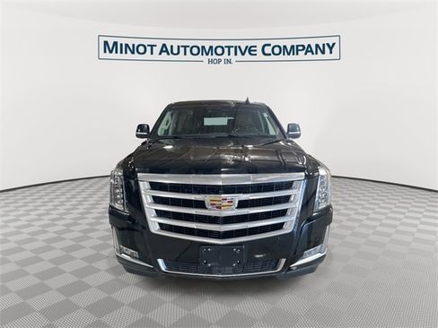 Used 2017 Cadillac Escalade ESV Premium Luxury image 3