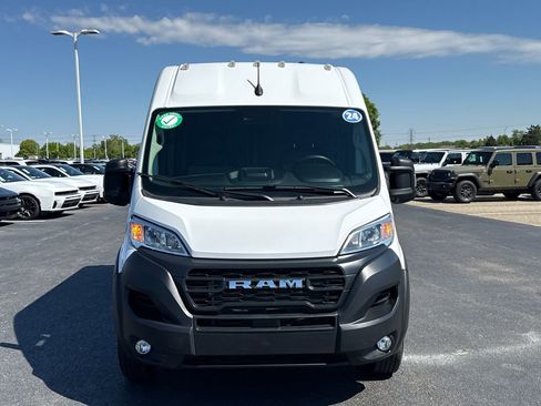 Used 2024 RAM ProMaster 2500 w/ Convenience Group FWD image 8