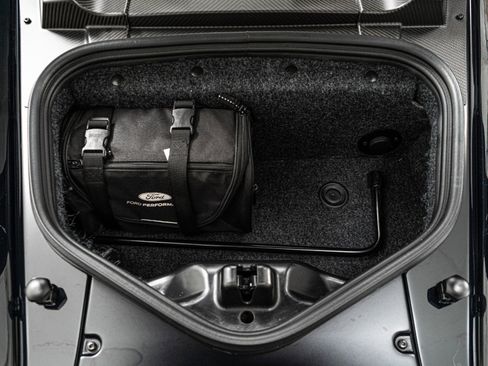 Used 2020 Ford GT image 19