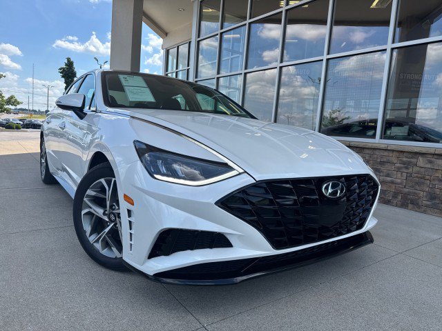 Used 2022 Hyundai Sonata SEL w/ Convenience Package FWD image 2
