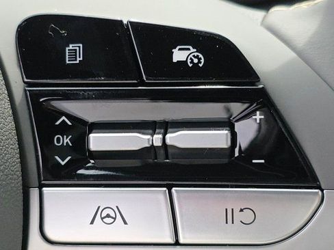 New 2025 Hyundai Elantra Sport image 5