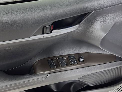 Used 2023 Toyota Camry XLE image 17