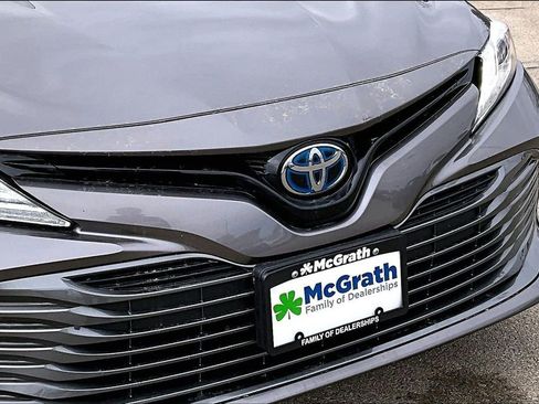 Used 2020 Toyota Camry XLE image 29