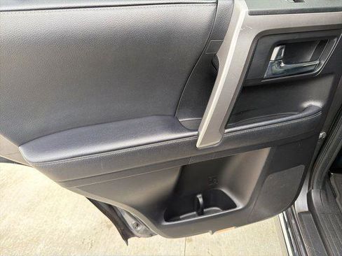 Used 2020 Toyota 4Runner Limited image 21