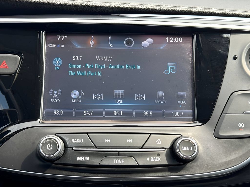 Used 2020 Buick Envision Essence FWD image 9