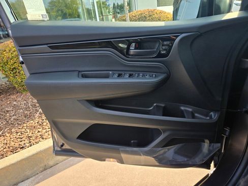 New 2026 Honda Odyssey Touring image 12