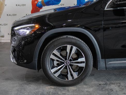 Used 2024 Mercedes-Benz GLA 250 GLA 250 w/ Exclusive Package image 17