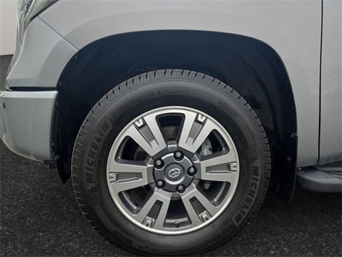 Used 2019 Toyota Tundra Platinum image 4