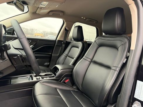 Used 2023 Lincoln Corsair AWD image 22