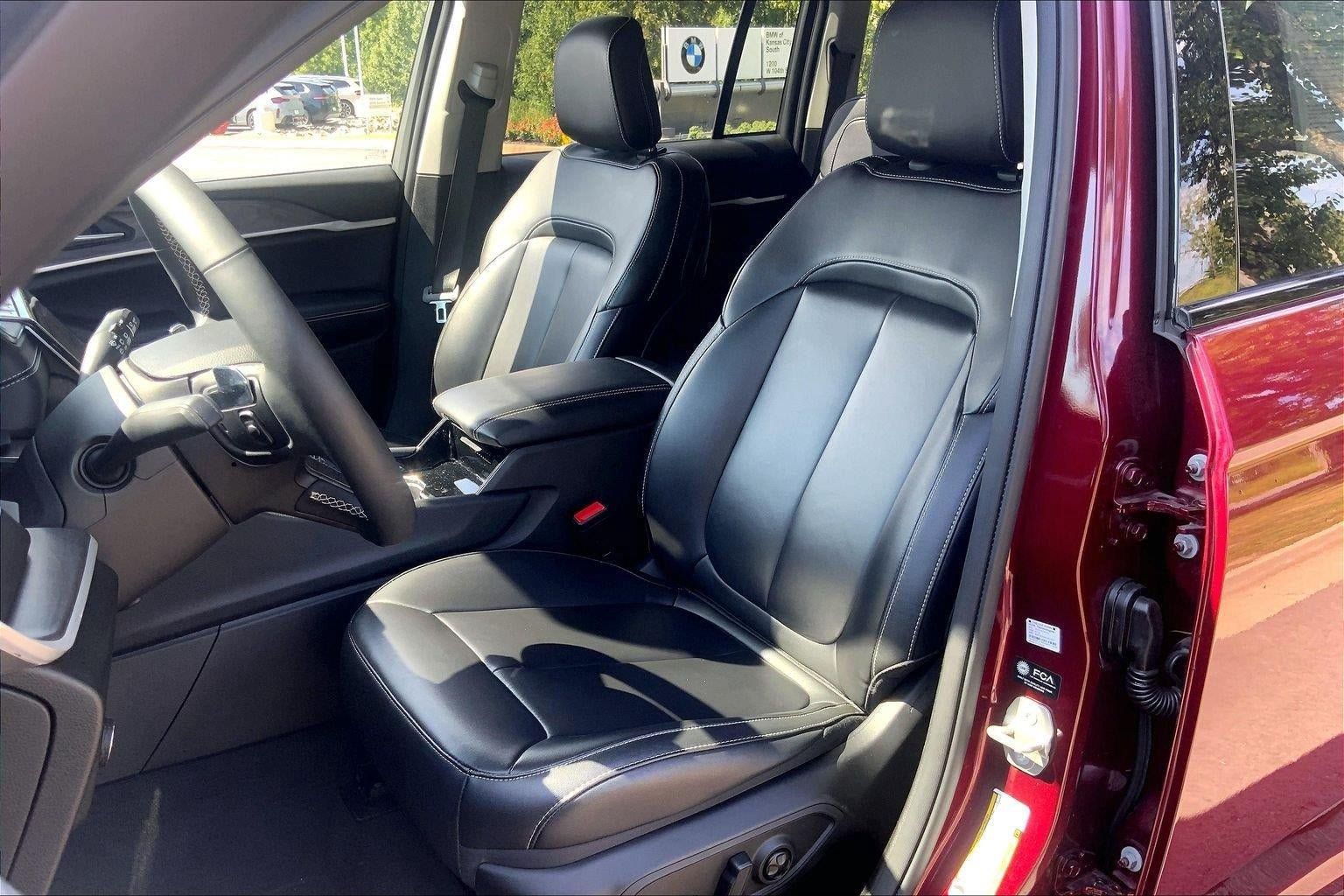 Used 2023 Jeep Grand Cherokee Limited AWD/4WD image 23