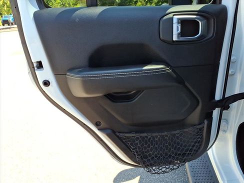 Used 2023 Jeep Wrangler Unlimited Sahara w/ Cold Weather Group AWD/4WD image 23