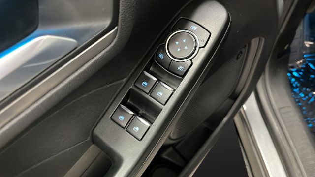 Used 2022 Ford Escape Titanium AWD/4WD image 21