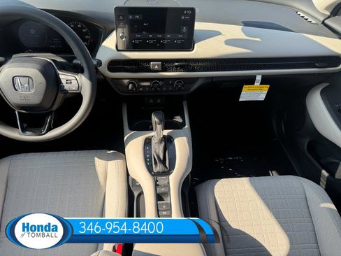 New 2026 Honda HR-V LX image 15