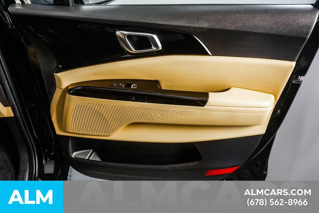 Used 2024 Kia Carnival EX FWD image 42