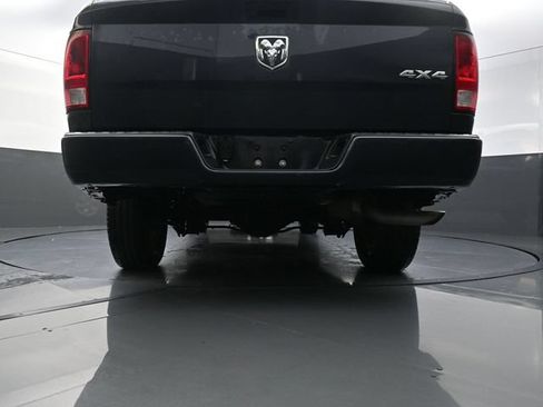 Used 2019 RAM 1500 Express AWD/4WD image 36