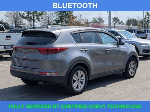 Used 2018 Kia Sportage LX image 3