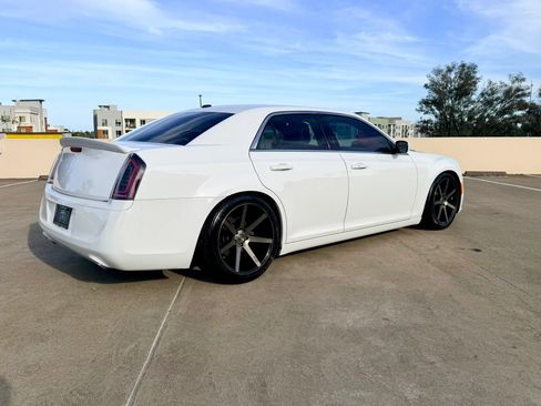 Used 2013 Chrysler 300 S RWD image 22