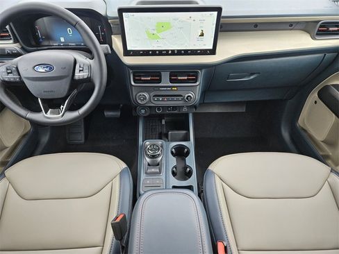 New 2025 Ford Maverick Lariat image 14