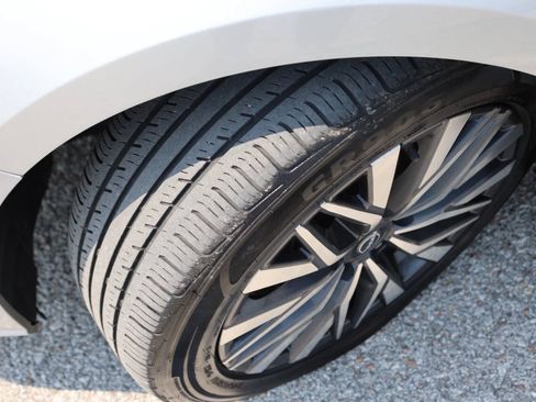 Used 2024 Nissan Altima 2.5 SV FWD image 25