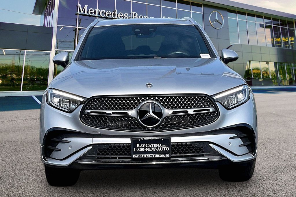 Certified 2025 Mercedes-Benz GLC 350e 4MATIC image 3