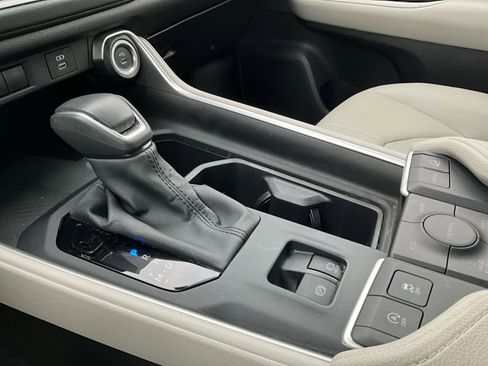 Used 2024 Toyota Grand Highlander XLE image 16