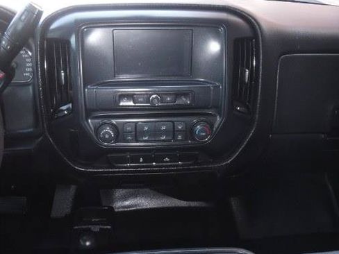 Used 2019 Chevrolet Silverado 2500 W/T AWD/4WD image 16