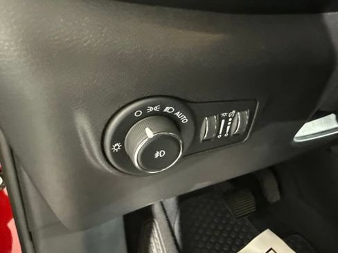 Used 2025 Jeep Compass Trailhawk AWD/4WD image 20