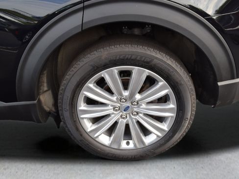 Certified 2023 Ford Explorer Limited w/ Equipment Group 301A AWD/4WD image 6