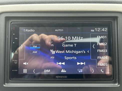 Used 2018 Honda HR-V EX image 12