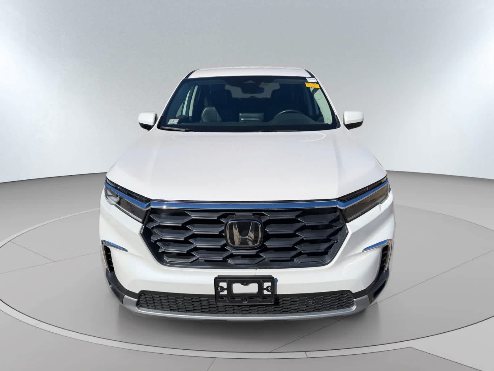 Used 2025 Honda Pilot EX-L image 8