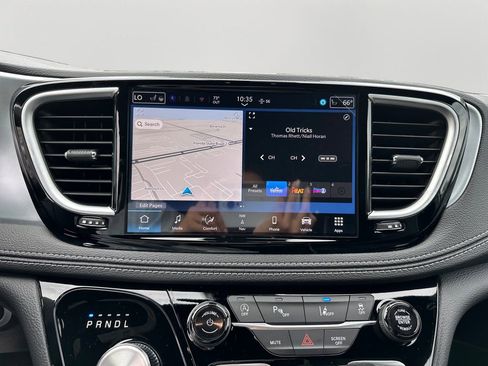 New 2026 Chrysler Pacifica Limited w/ S Appearance Package image 18