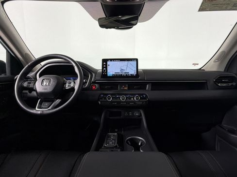 Used 2025 Honda Pilot Elite image 13