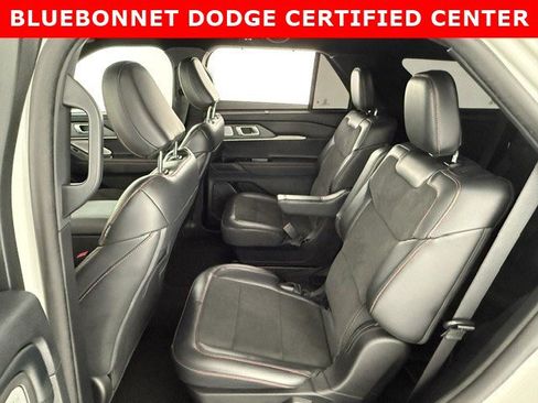 Used 2025 Ford Explorer ST RWD image 19
