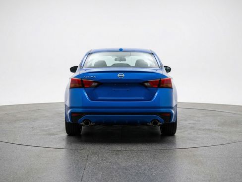 Used 2025 Nissan Altima 2.5 SV image 7