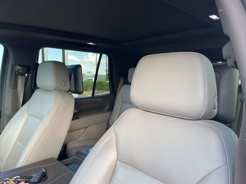 Used 2021 Chevrolet Tahoe Z71 w/ Luxury Package image 14