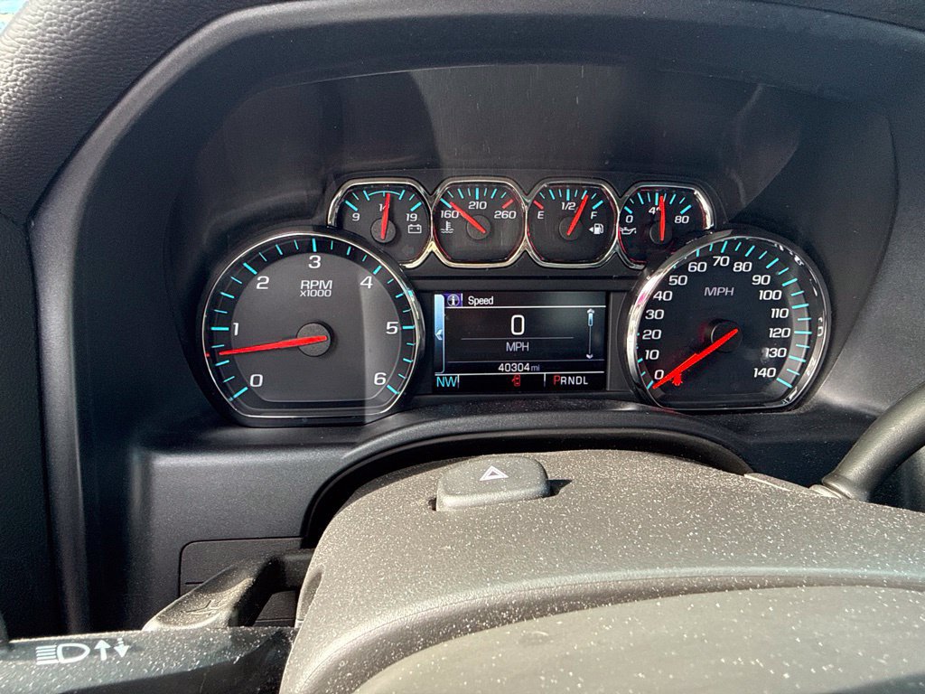 Used 2018 Chevrolet Silverado 1500 LT w/ All Star Edition AWD/4WD image 32