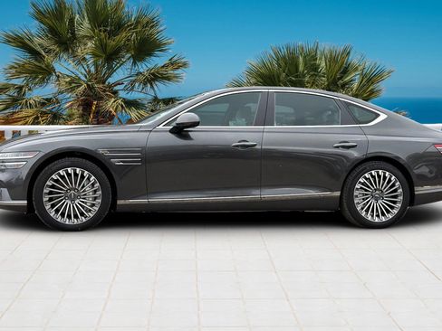 Used 2024 Genesis G80 image 8