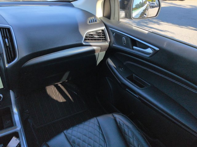 Used 2024 Ford Edge Titanium w/ Class II Trailer Tow Package AWD/4WD image 16