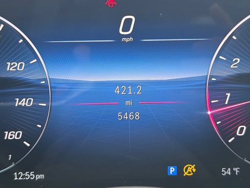 Used 2026 Mercedes-Benz GLC 300 4MATIC image 9