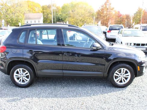 Used 2017 Volkswagen Tiguan S image 6